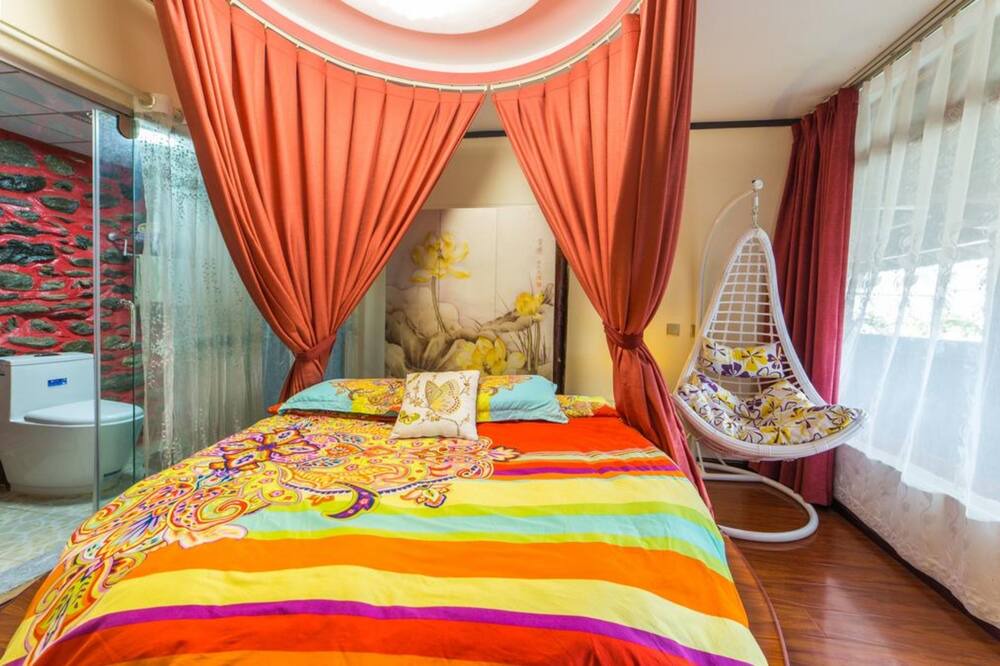Photo of Bedroom in Dali Ancient Town