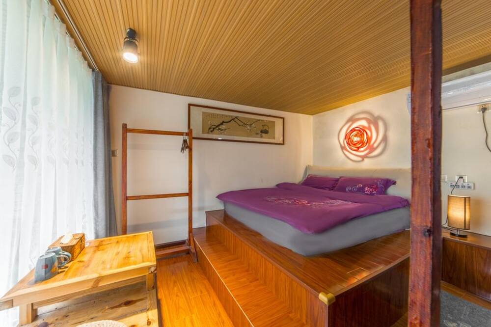 Photo of Bedroom in Dali Ancient Town