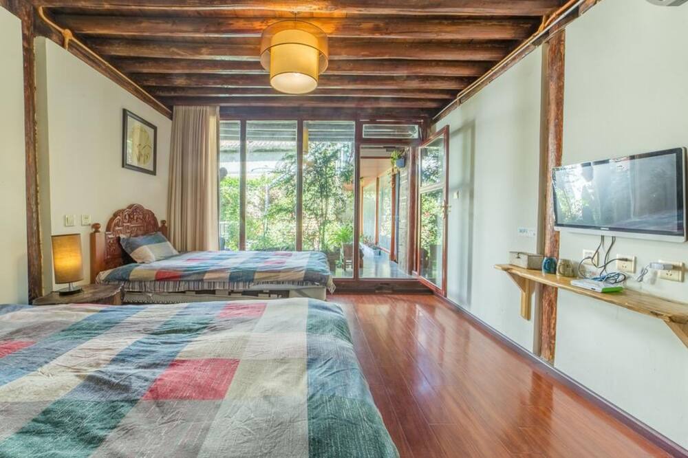 Photo of Bedroom in Dali Ancient Town
