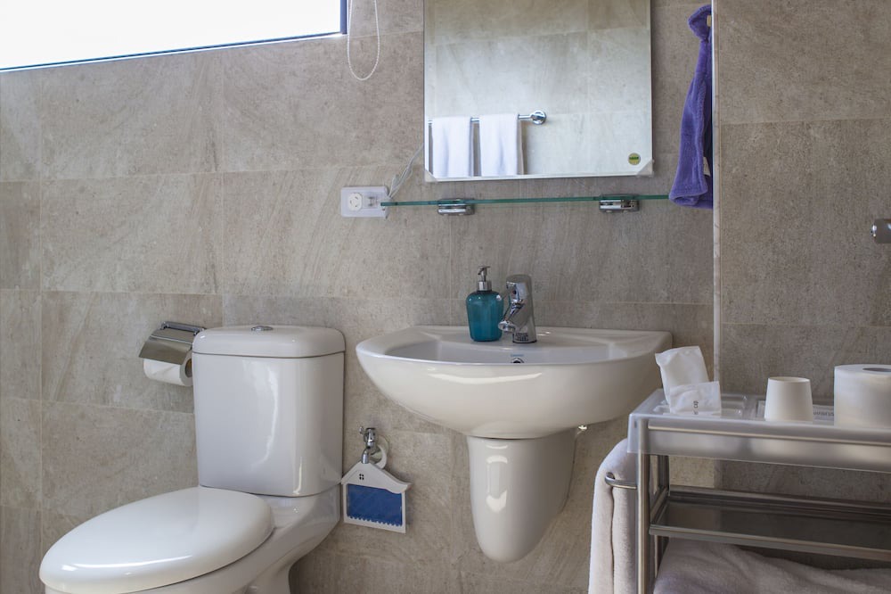Photo of Bathroom in Jiji