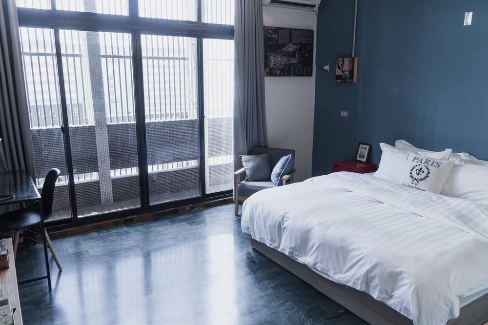 Photo of Bedroom in North District