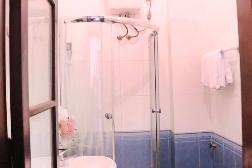 Photo of Bathroom in Lang Co
