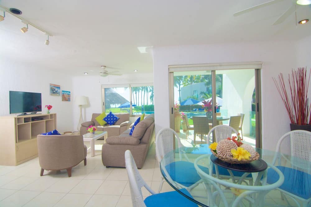 Photo of Livingroom in Club Santiago