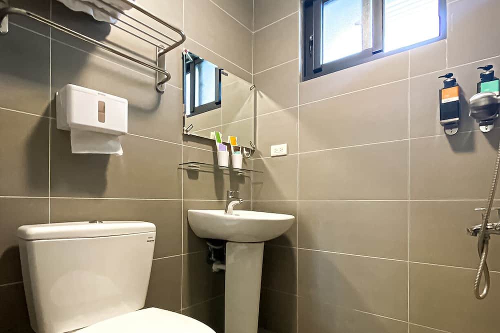 Photo of Bathroom in Central District