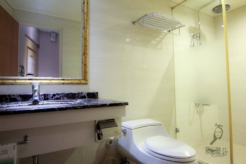 Photo of Bathroom in North District