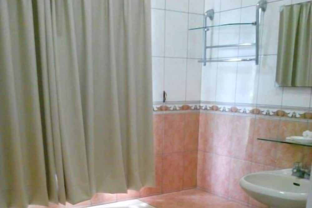 Photo of Bathroom in Shiding District