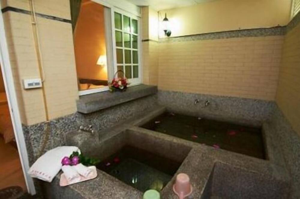 Photo of Bathroom in Liugui District