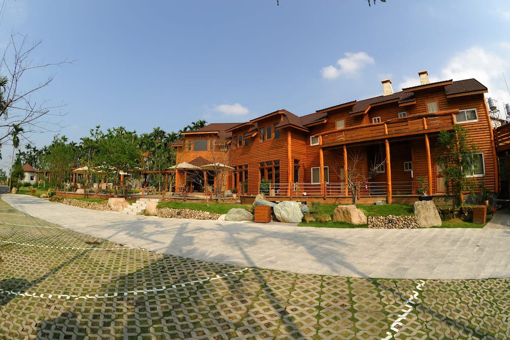 Photo of Others in Lugu