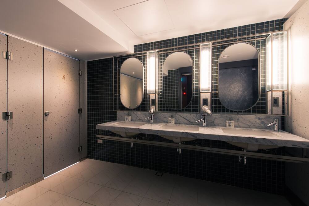 Photo of Bathroom in University District