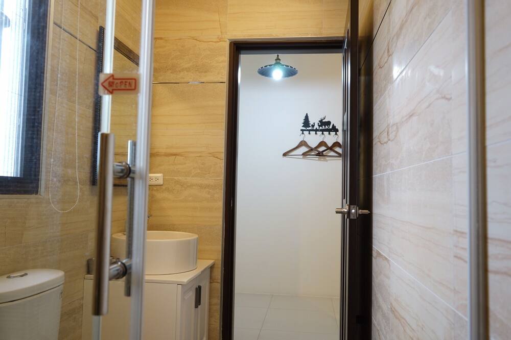 Photo of Bathroom in Shoufeng