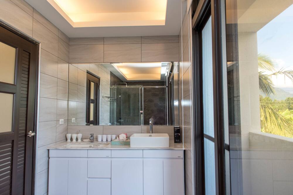 Photo of Bathroom in Shoufeng