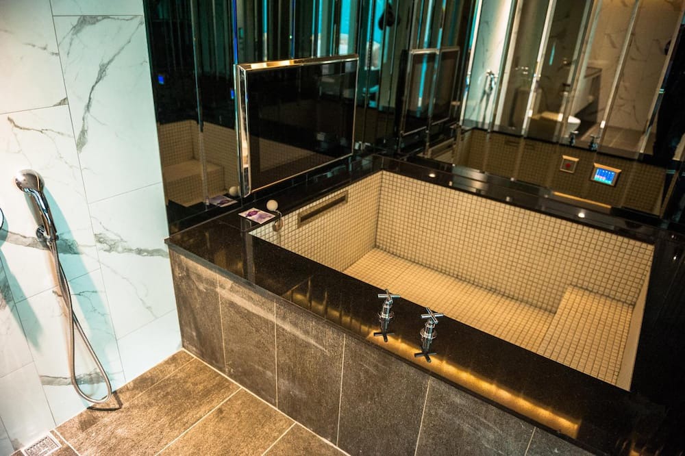 Photo of Bathroom in Xitun District