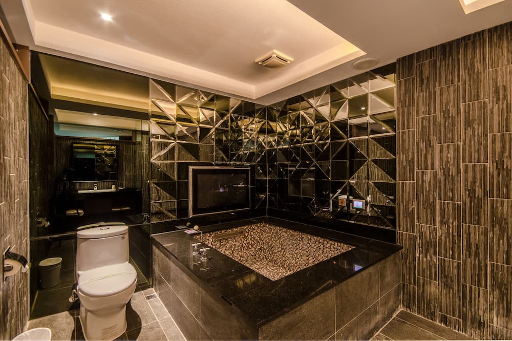 Photo of Bathroom in Xitun District