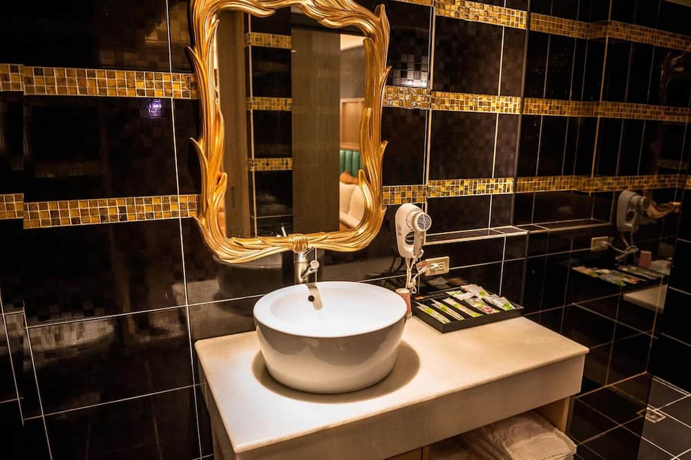 Photo of Bathroom in Xitun District