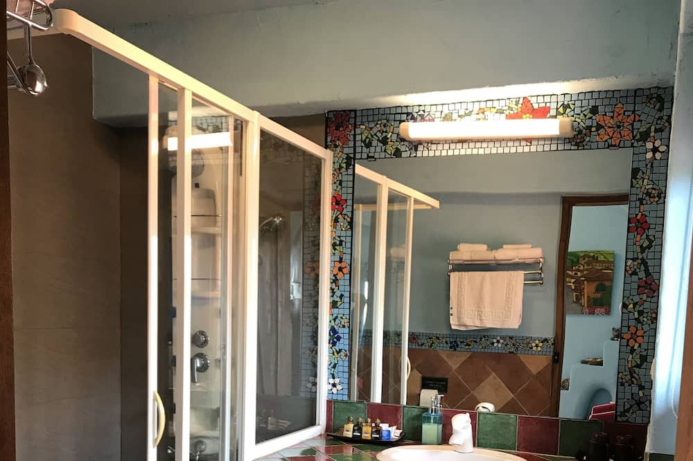 Photo of Bathroom in Donghe