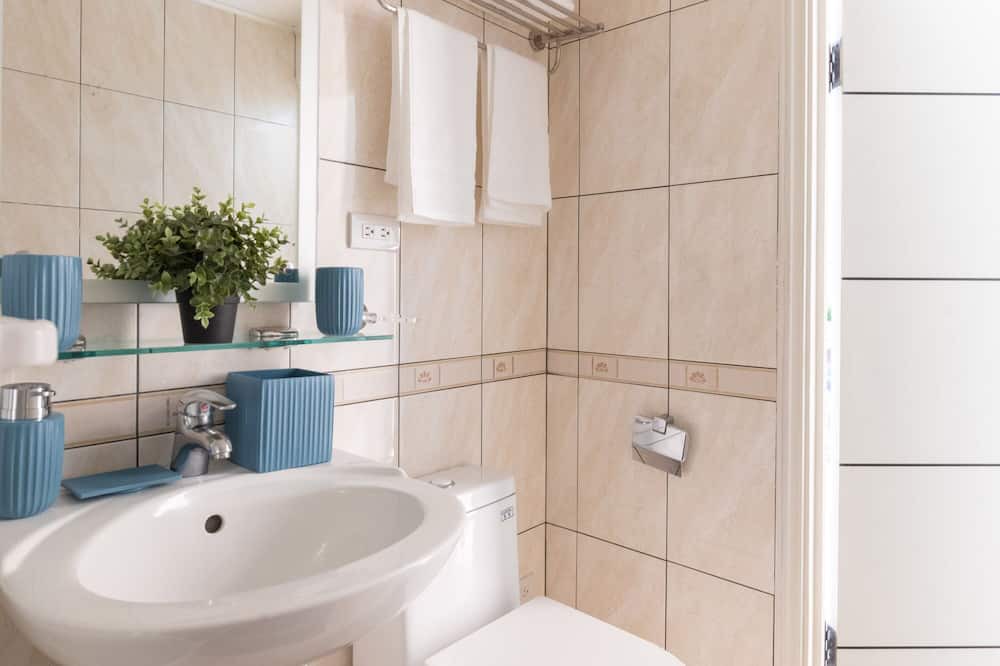 Photo of Bathroom in Zhongzheng