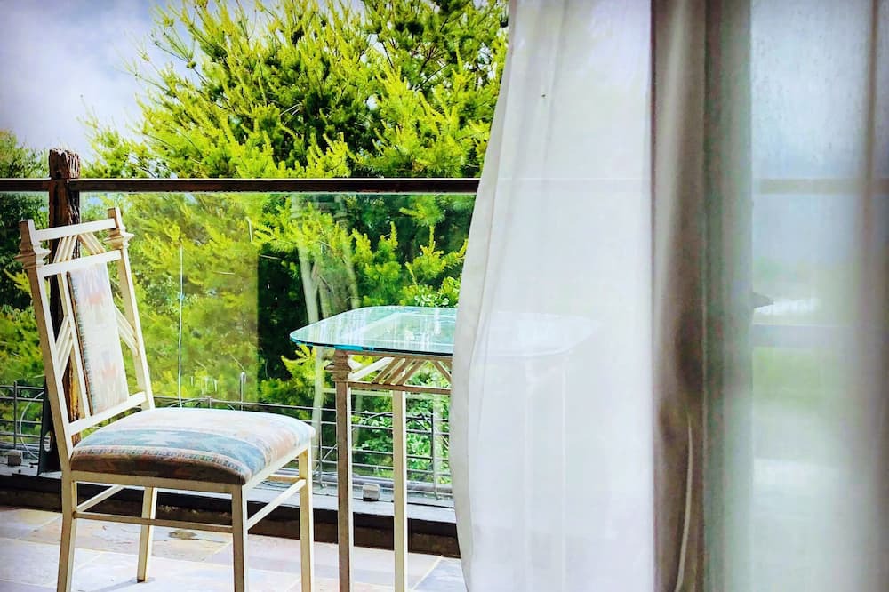 Photo of Patio Balcony in Ren'ai
