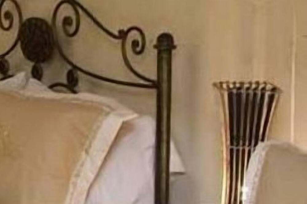 Photo of Bedroom in Historic Centre