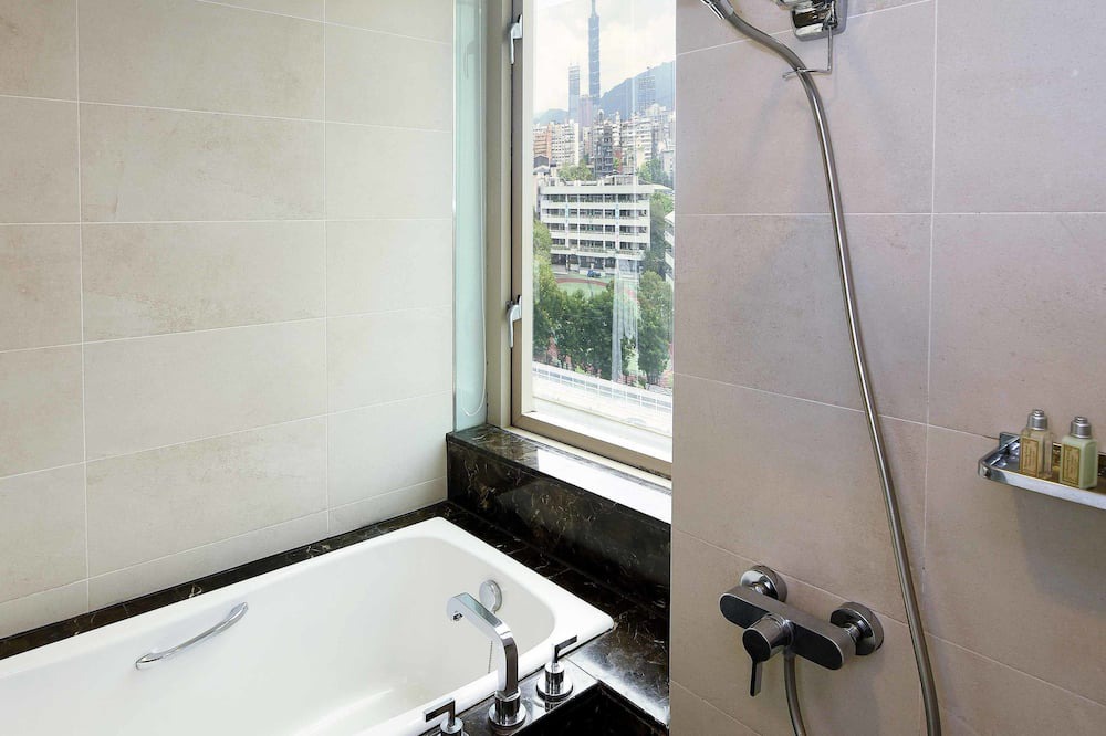 Photo of Bathroom in Daan