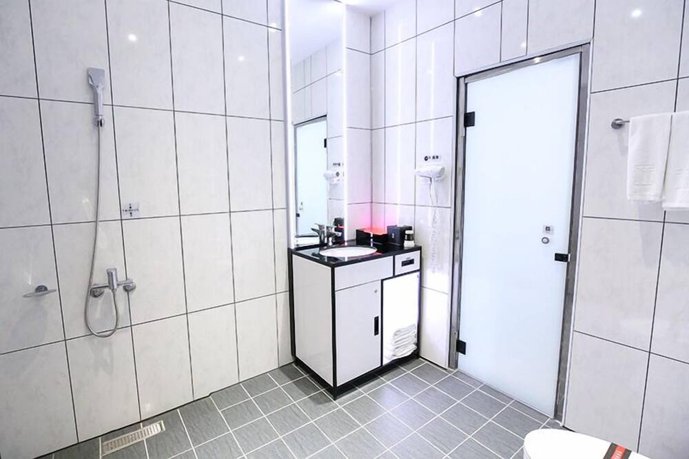 Photo of Bathroom in Taoyuan District