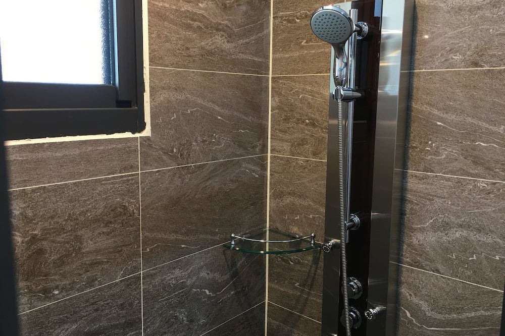 Photo of Bathroom in Puli