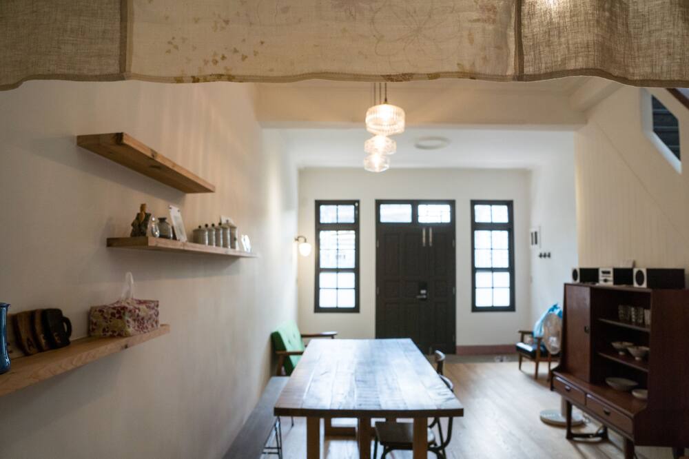 Photo of Livingroom in West Central District