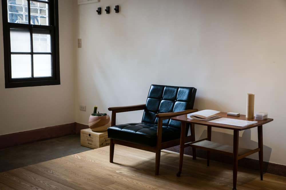 Photo of Livingroom in West Central District