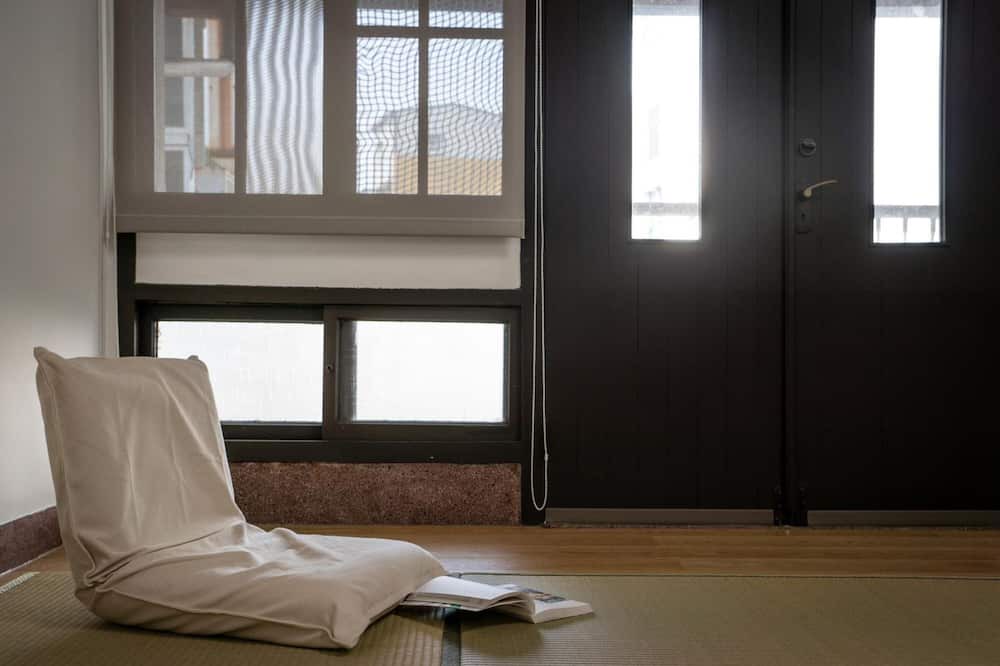 Photo of Livingroom in West Central District