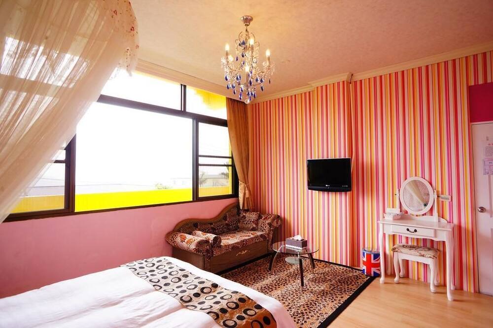 Photo of Bedroom in Rueili Village