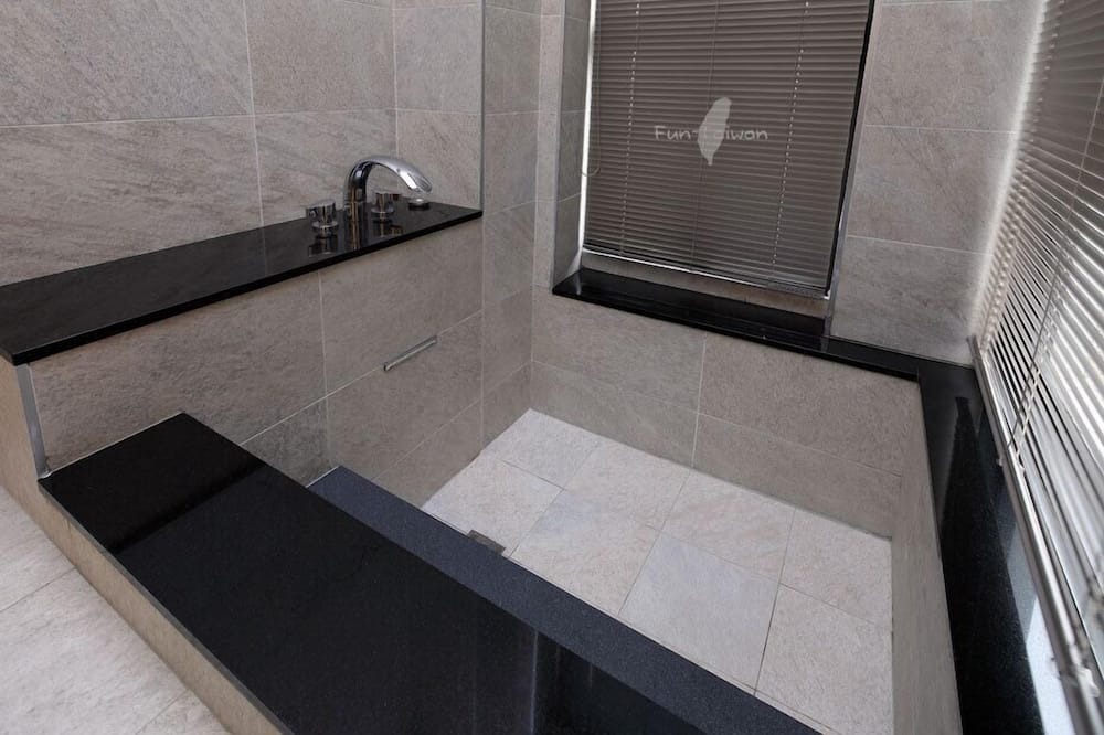Photo of Bathroom in Dongshan