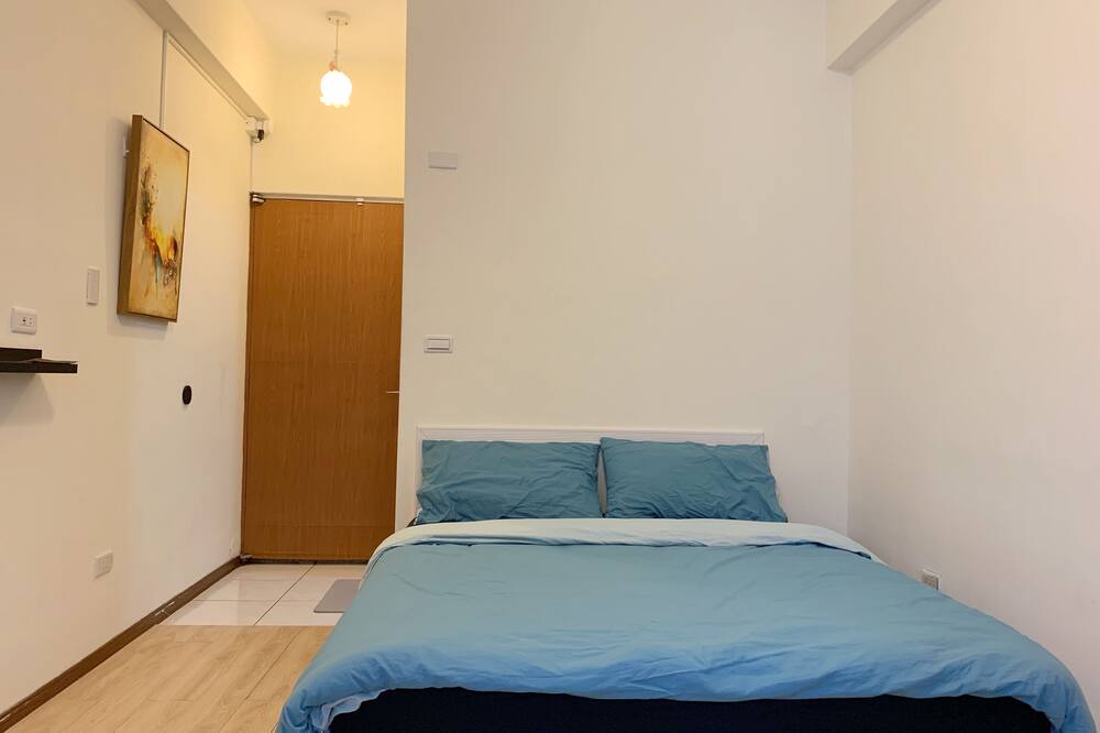 Photo of Bedroom in West District