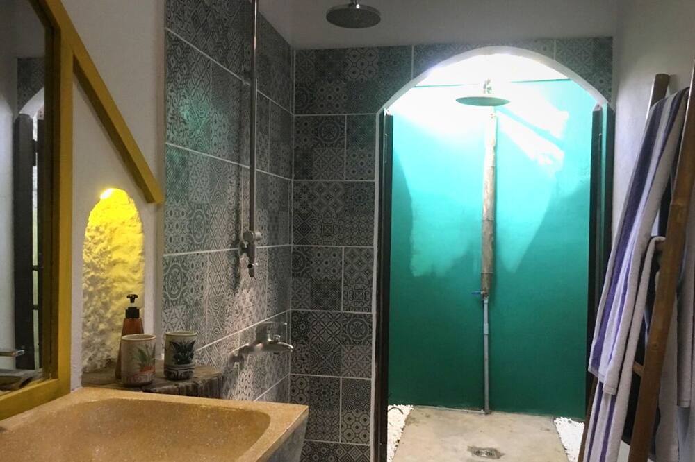Photo of Bathroom in Cam An
