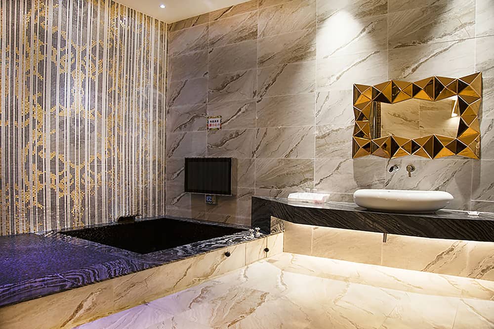 Photo of Bathroom in Fengshan District