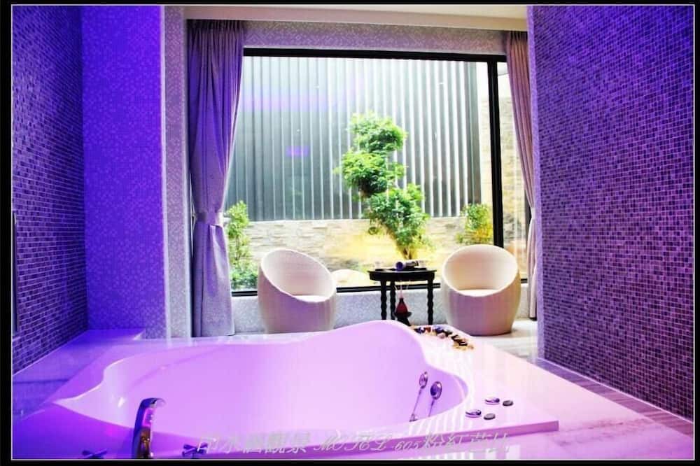 Photo of Bathroom in Hunei District