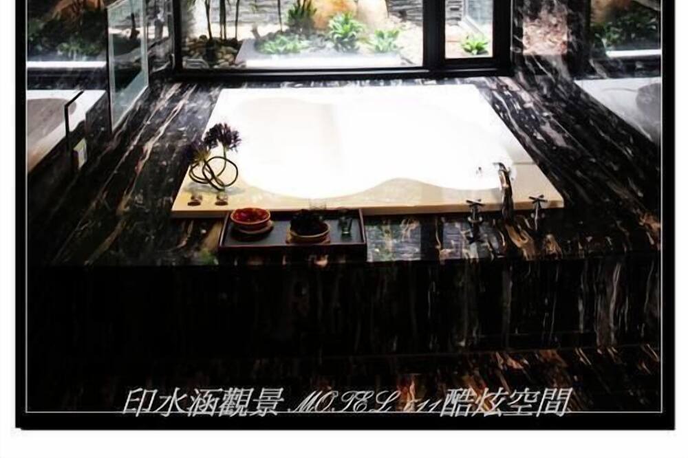 Photo of Bathroom in Hunei District