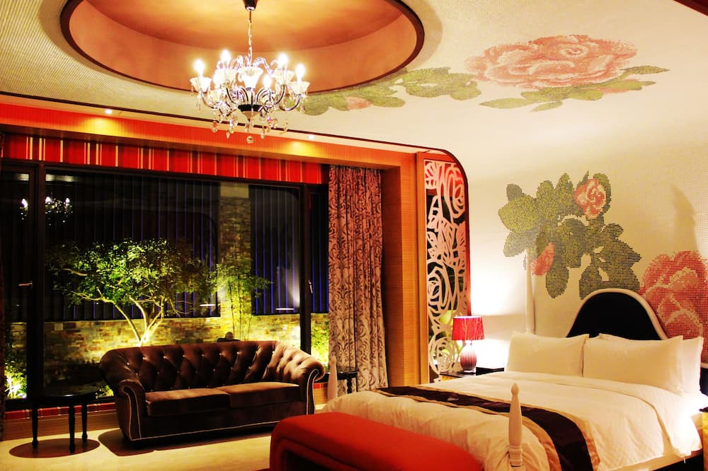 Photo of Bedroom in Hunei District