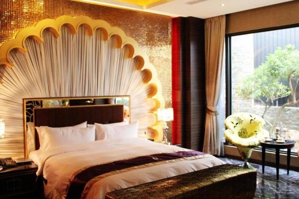 Photo of Bedroom in Hunei District