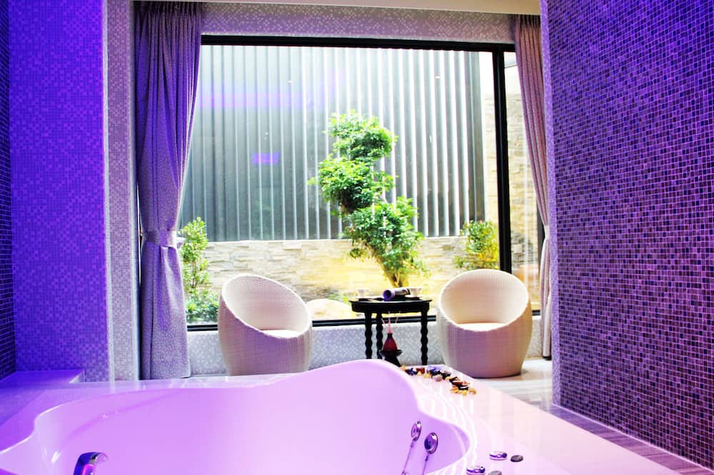 Photo of Bathroom in Hunei District