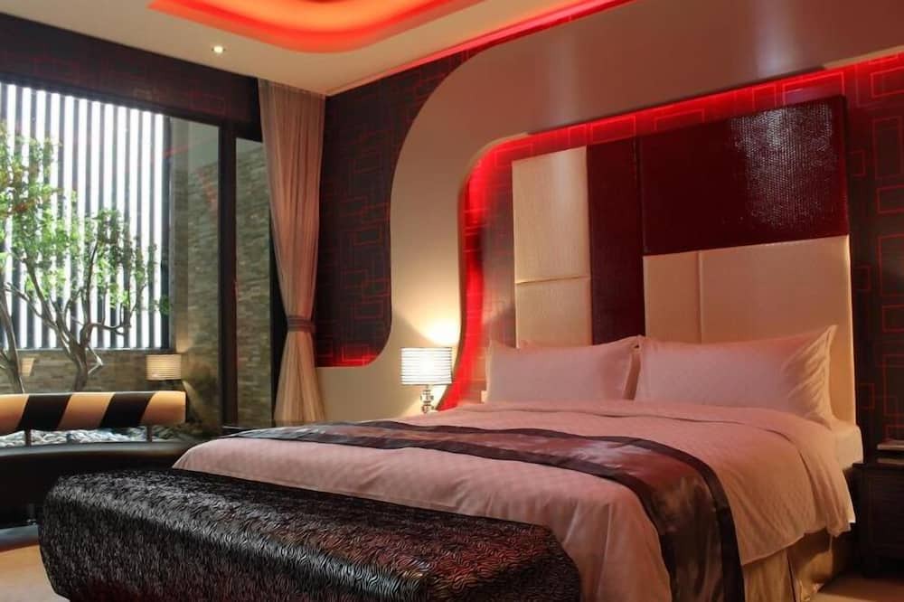 Photo of Bedroom in Hunei District