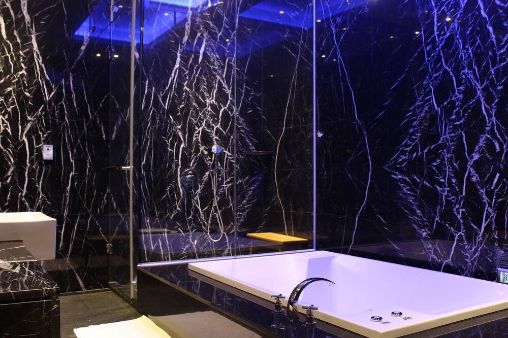 Photo of Bathroom in Hunei District