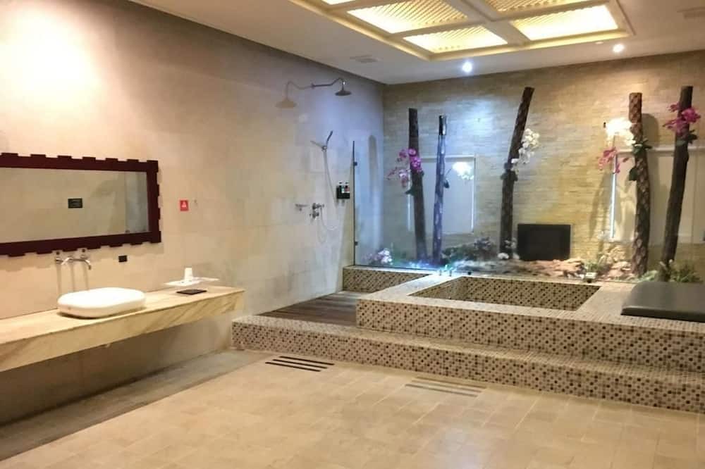 Photo of Bathroom in Douliou