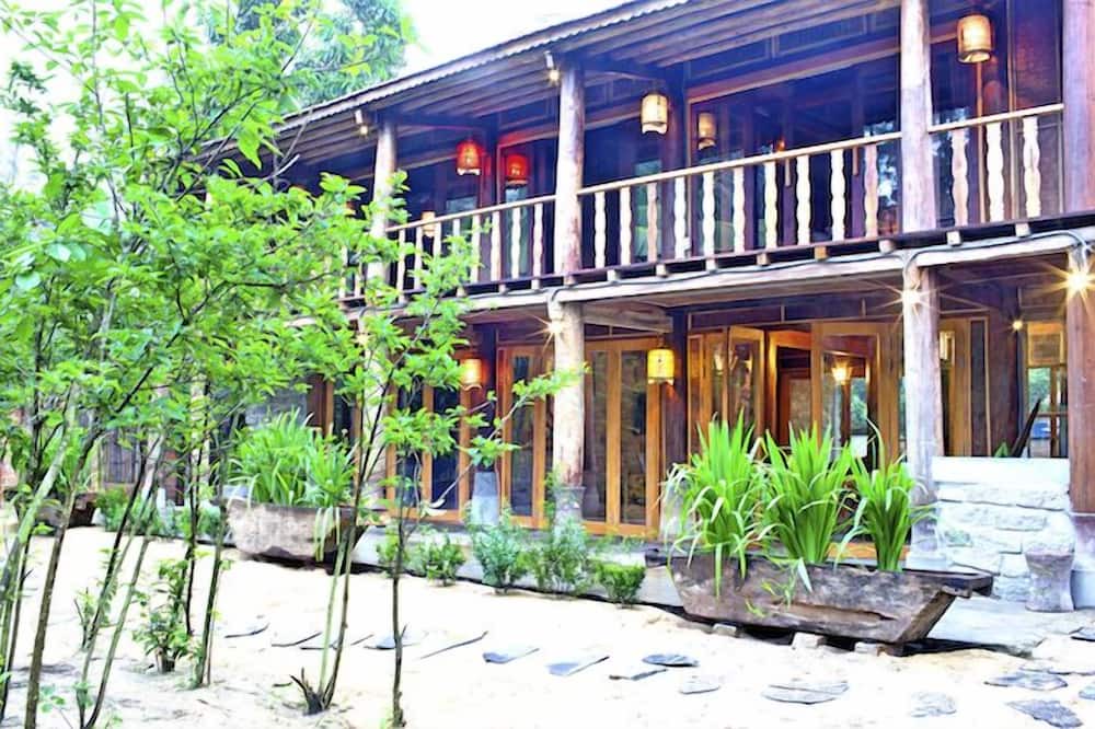 Photo of Outdoor in Cam An