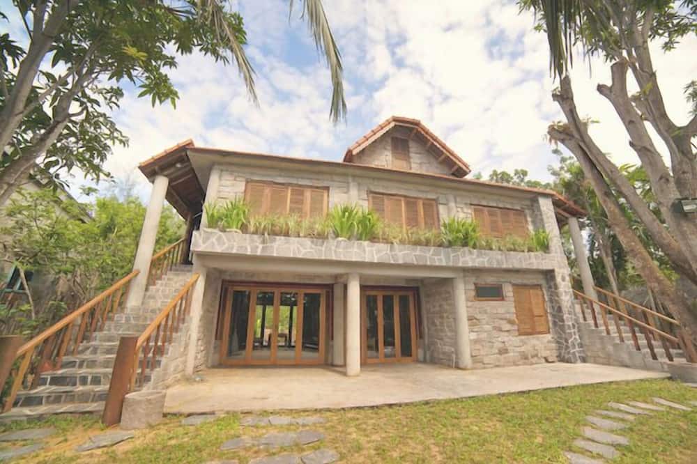 Photo of Outdoor in Cam An