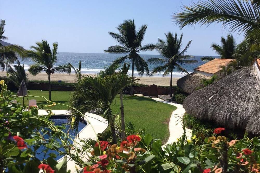 Photo of Patio Balcony in Barra de Potosi