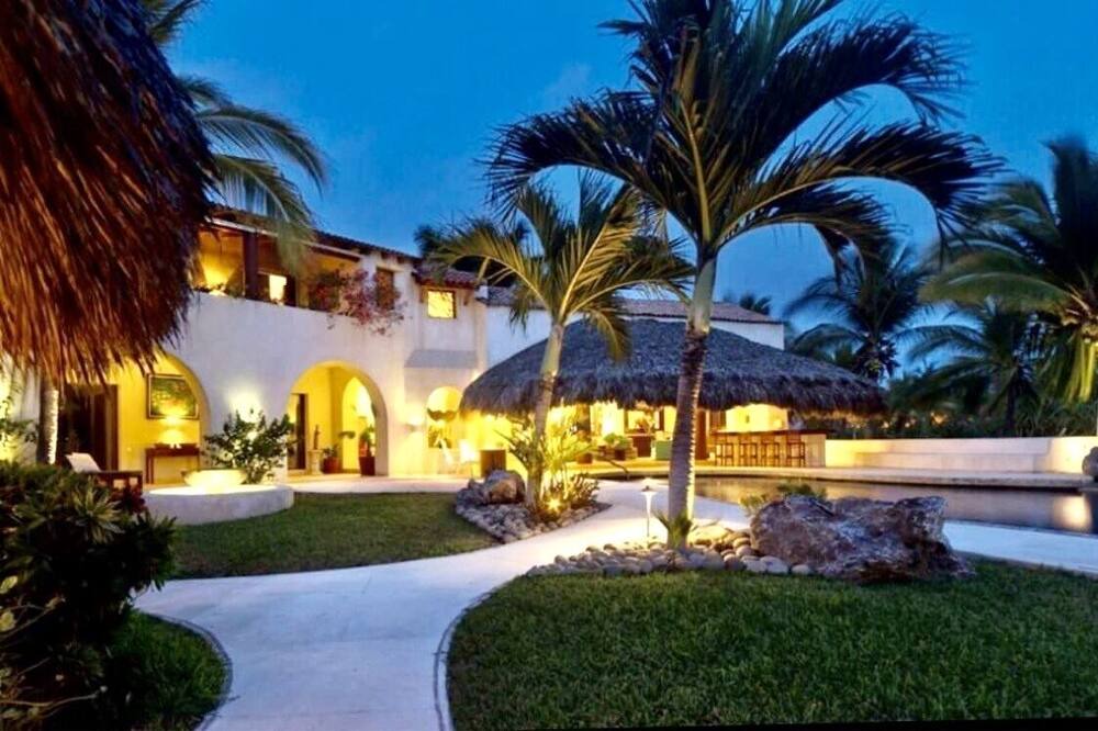 Photo of Outdoor in Barra de Potosi