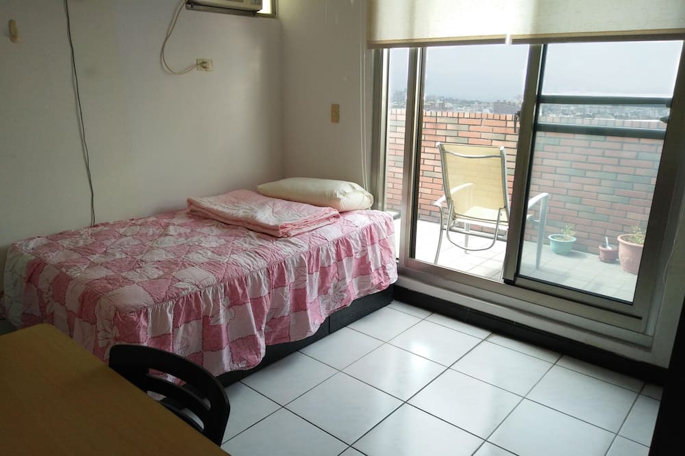 Photo of Bedroom in East District