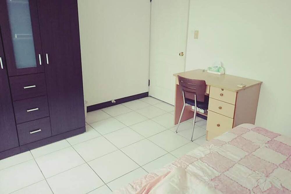 Photo of Bedroom in East District