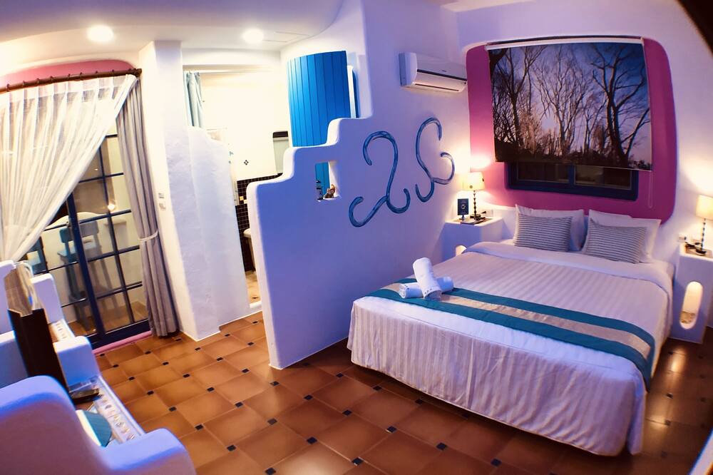 Photo of Bedroom in Sail Rock Beach