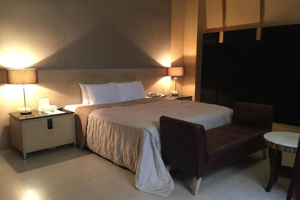 Photo of Bedroom in East District