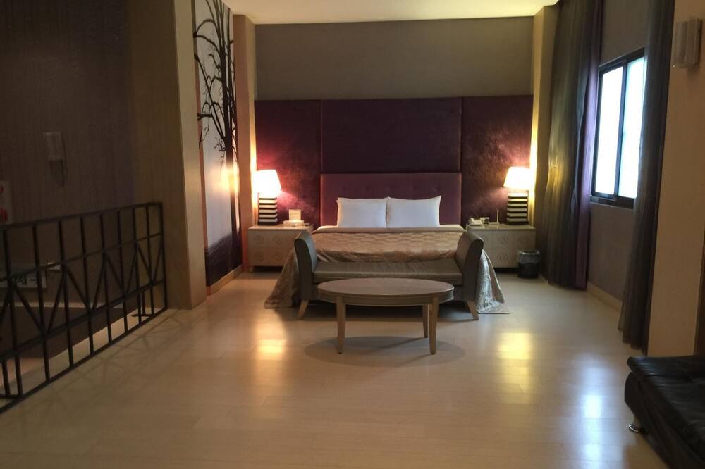 Photo of Bedroom in East District